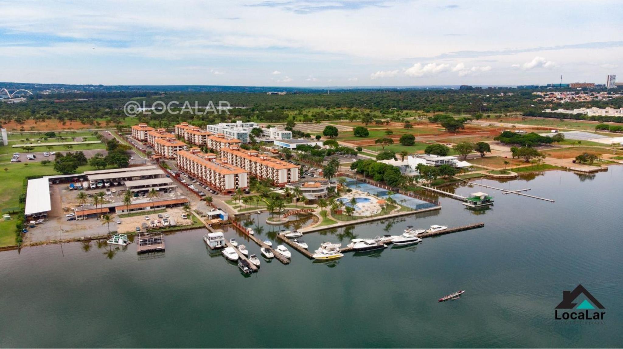 Apartamento lindo com vista lago