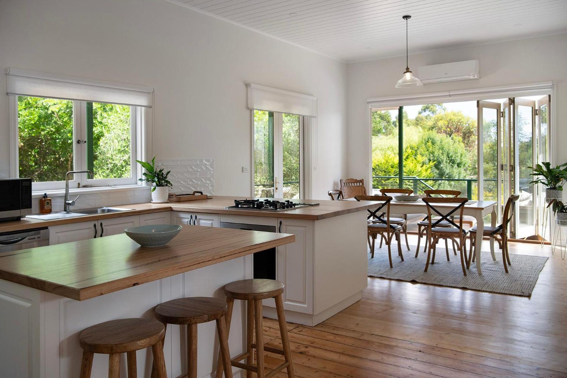 Pembroke - modern comforts and scenic views