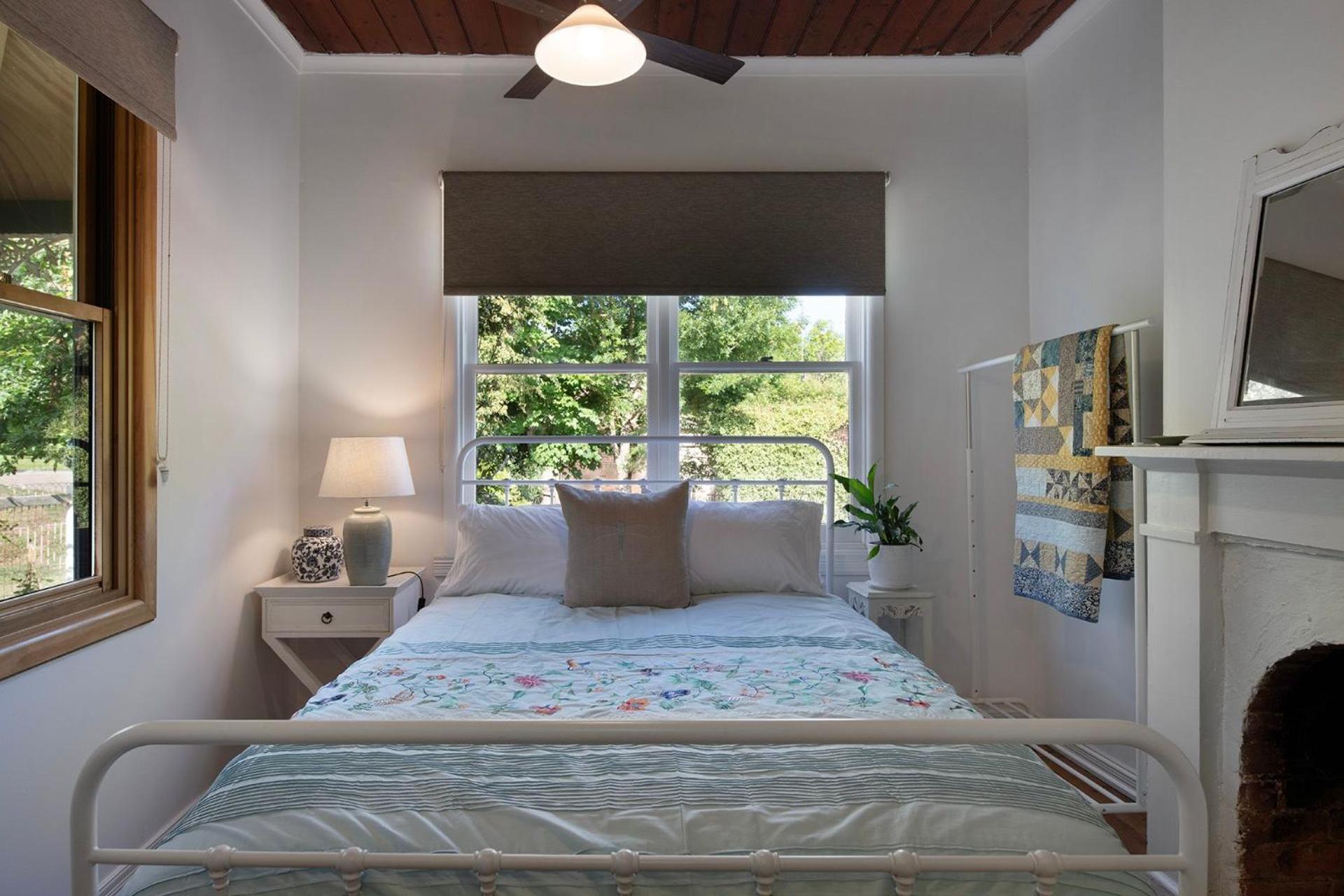 Pembroke - modern comforts and scenic views