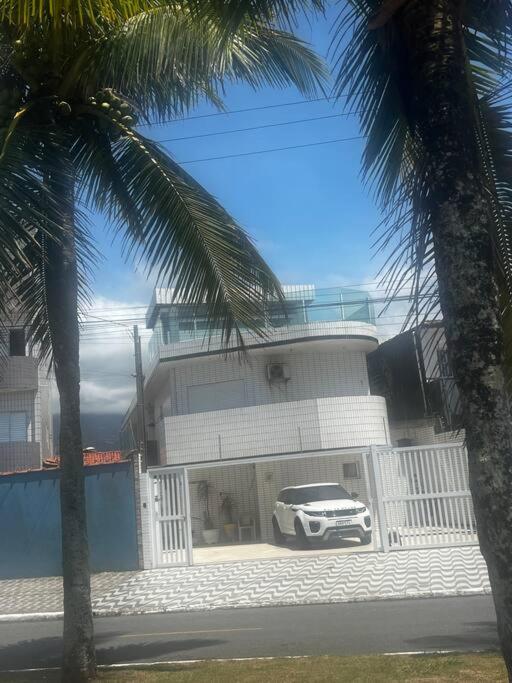 Casa frente pro mar em Praia Grande