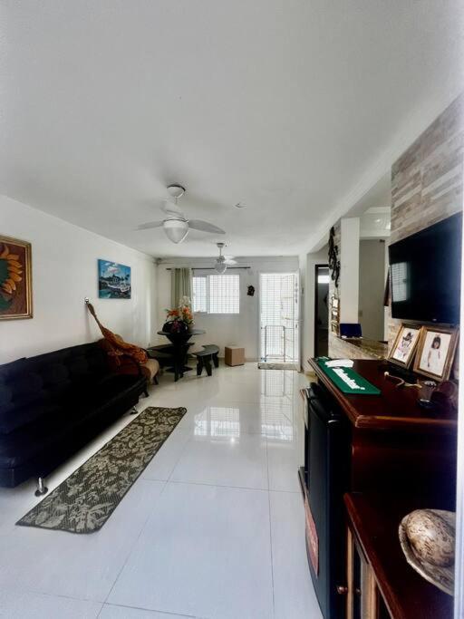Casa frente pro mar em Praia Grande