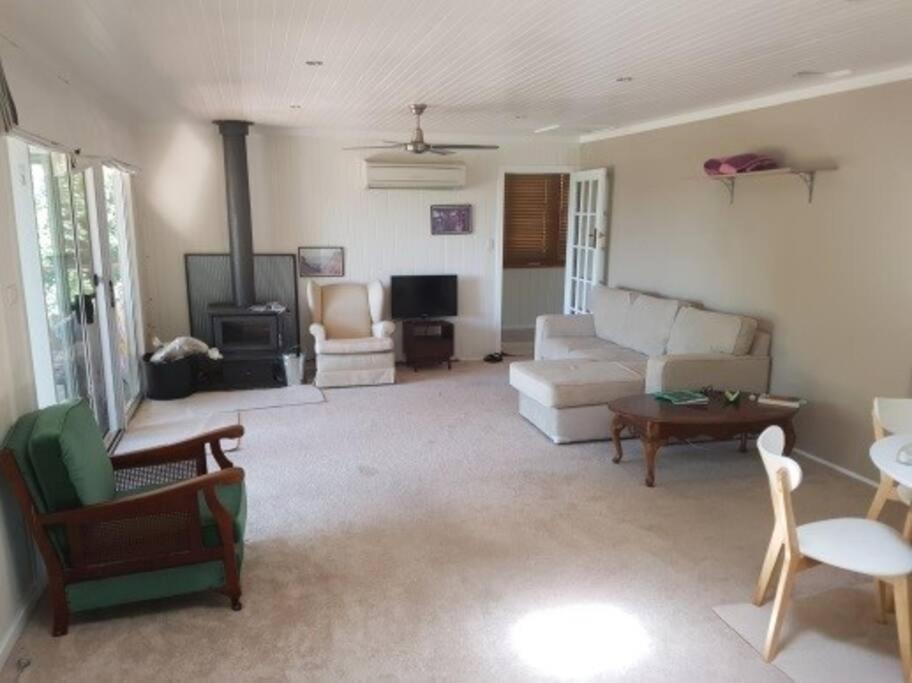 Wombat's Den - Spectacular Views and Serenity