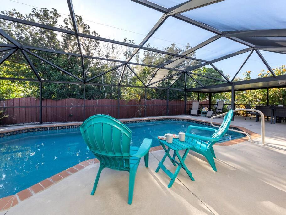 Alligator Escape - Heated pool haven just minutes from Venice beaches view 3