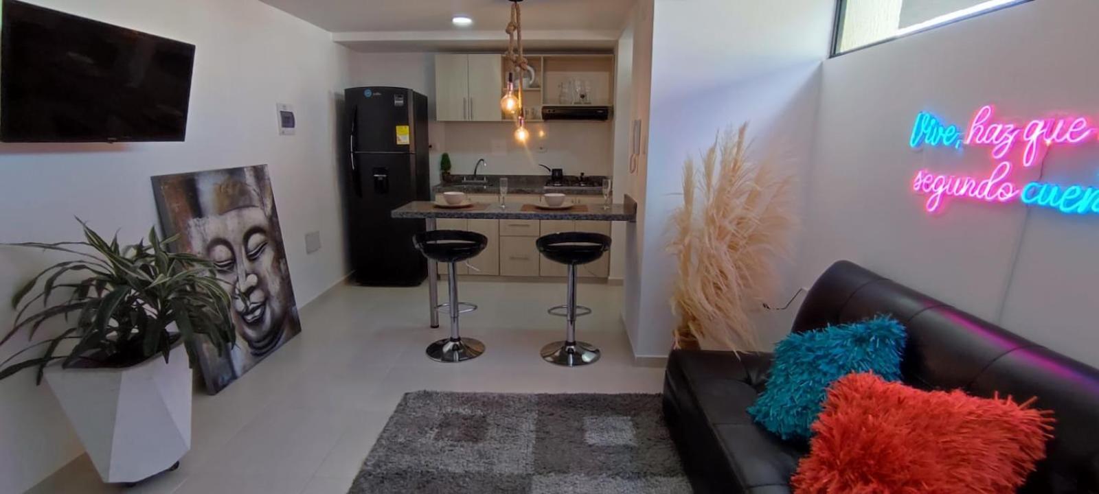 Loft compacto con parqueadero y zona de trabajo