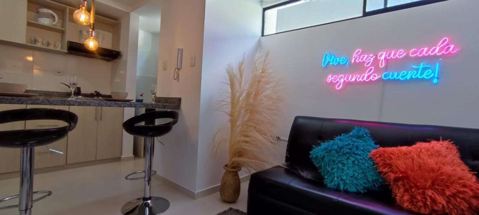Loft compacto con parqueadero y zona de trabajo