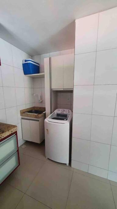Ótimo apartamento de 2 quartos a 300m da praia