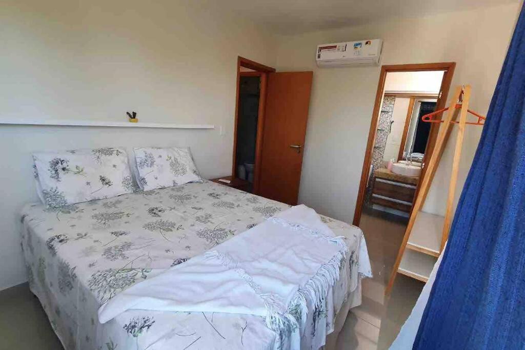 Ótimo apartamento de 2 quartos a 300m da praia