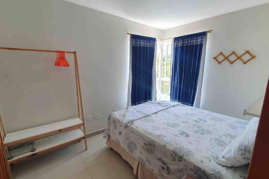 Ótimo apartamento de 2 quartos a 300m da praia