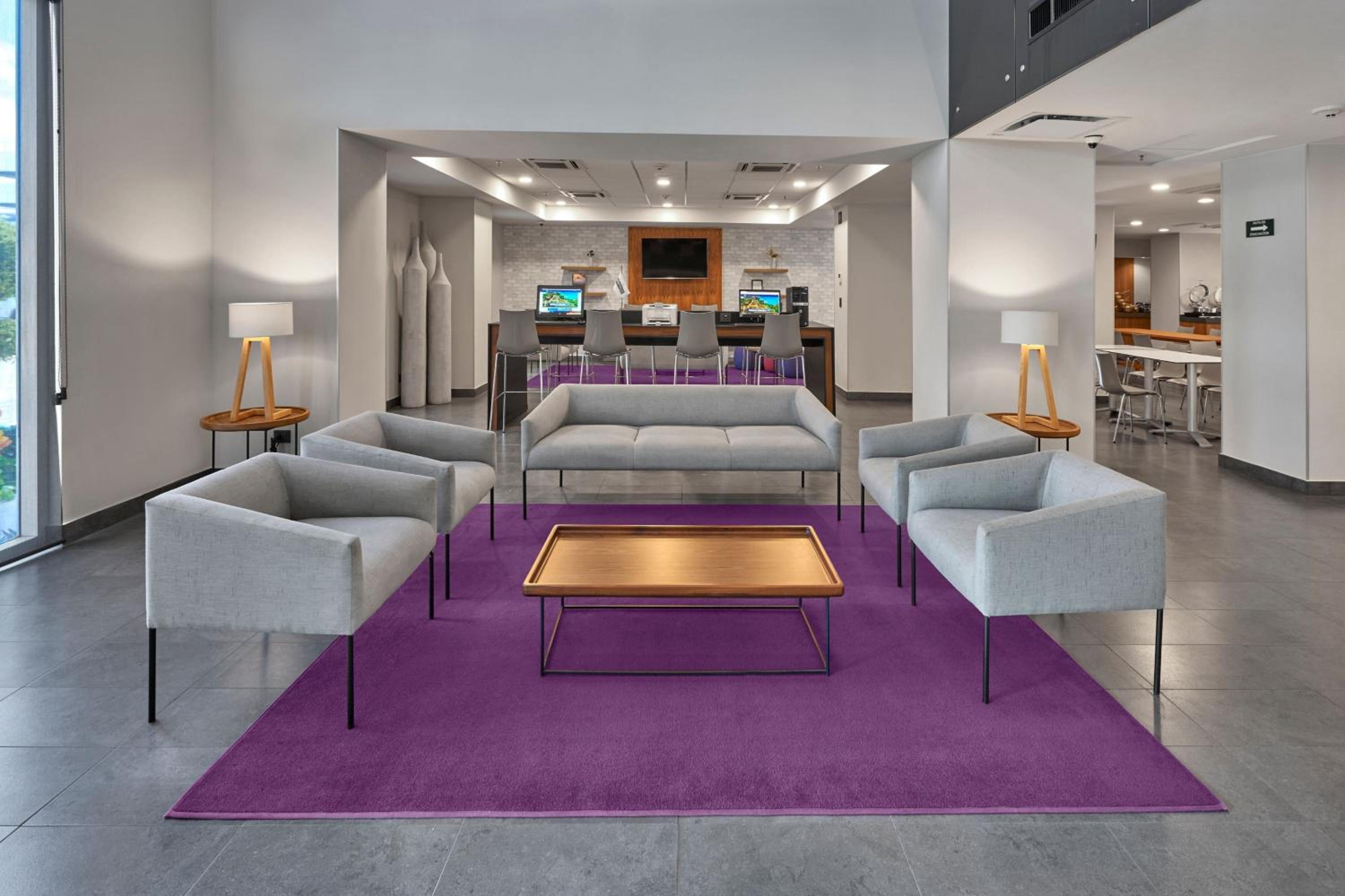 Torreon Vacations - City Express by Marriott Torreon - Property Image 3
