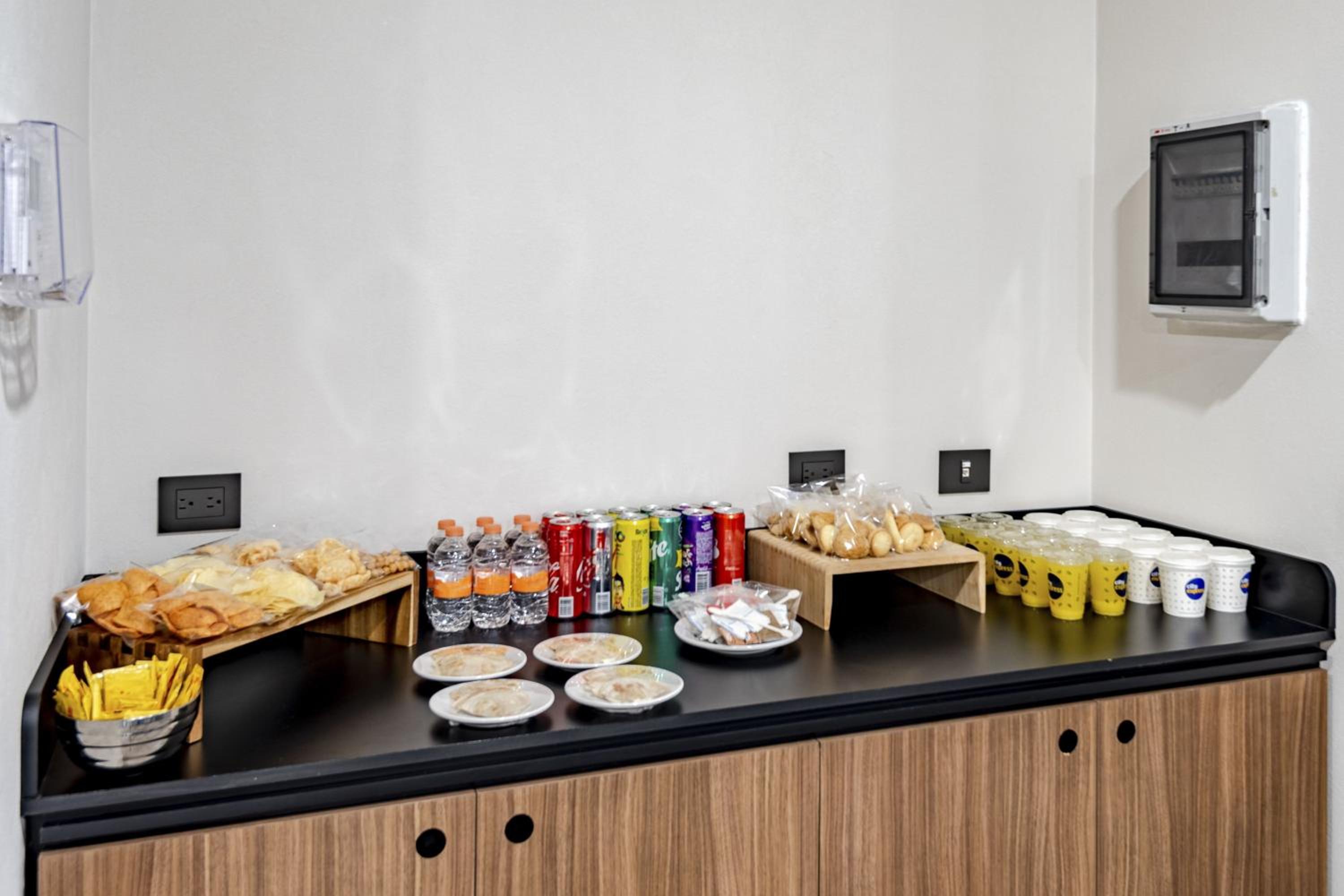 Torreon Vacations - City Express by Marriott Torreon - Property Image 2
