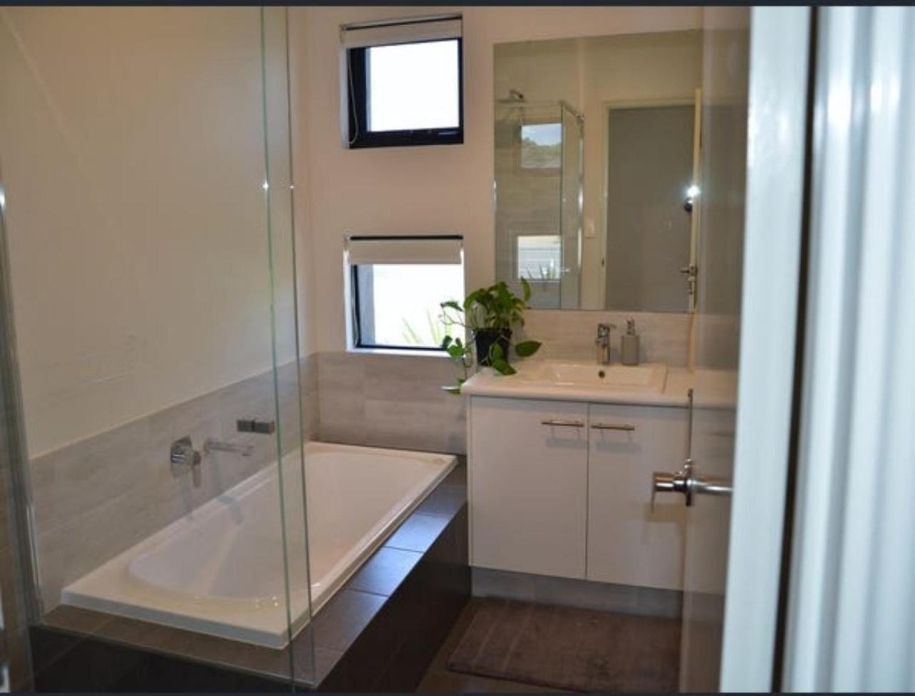 Lagoon Drive Yanchep