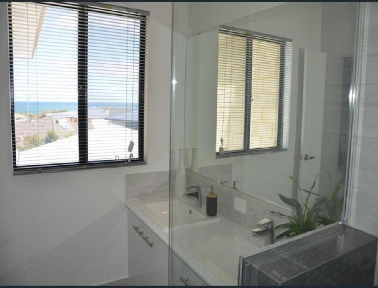 Lagoon Drive Yanchep