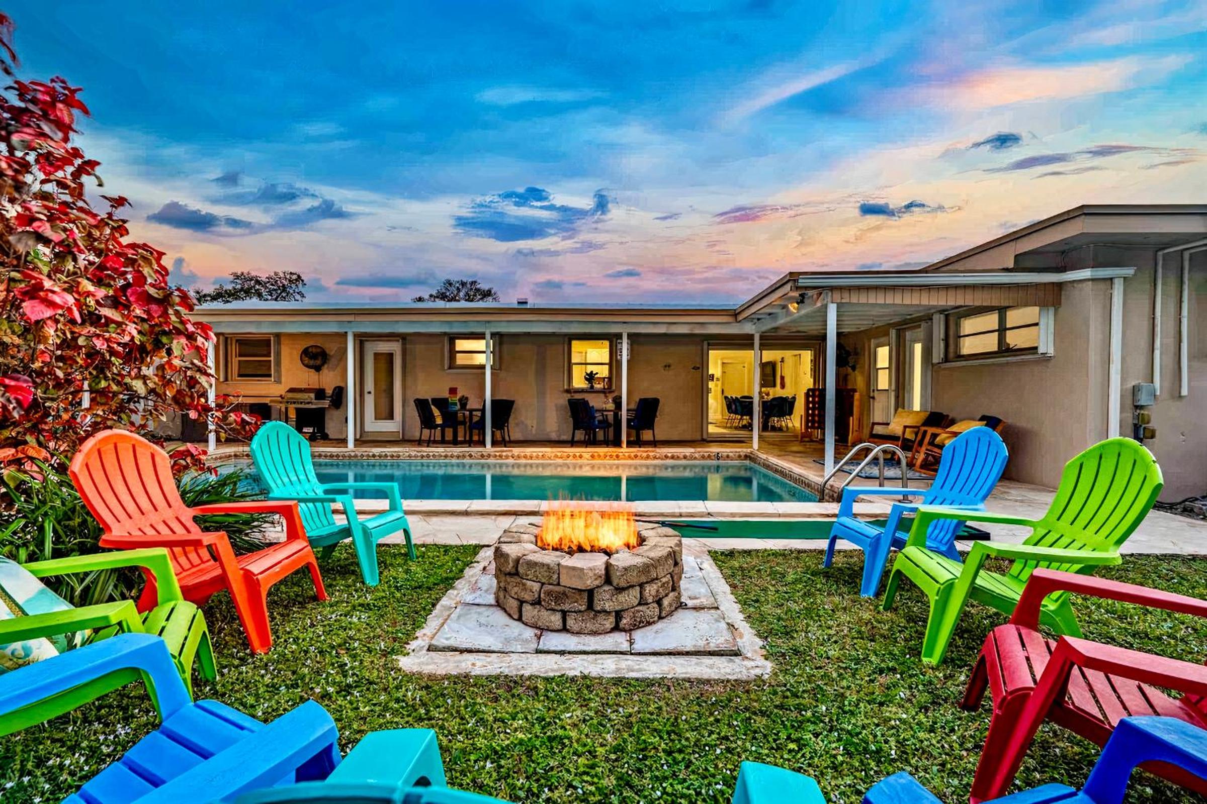 FIFA World Cup - 4 Miles to Miami Stadium Hard Rock Stadium with Private Pool Game Room & Free Parking Pembroke Pines Florida close to Hollywood Beach and  view 3