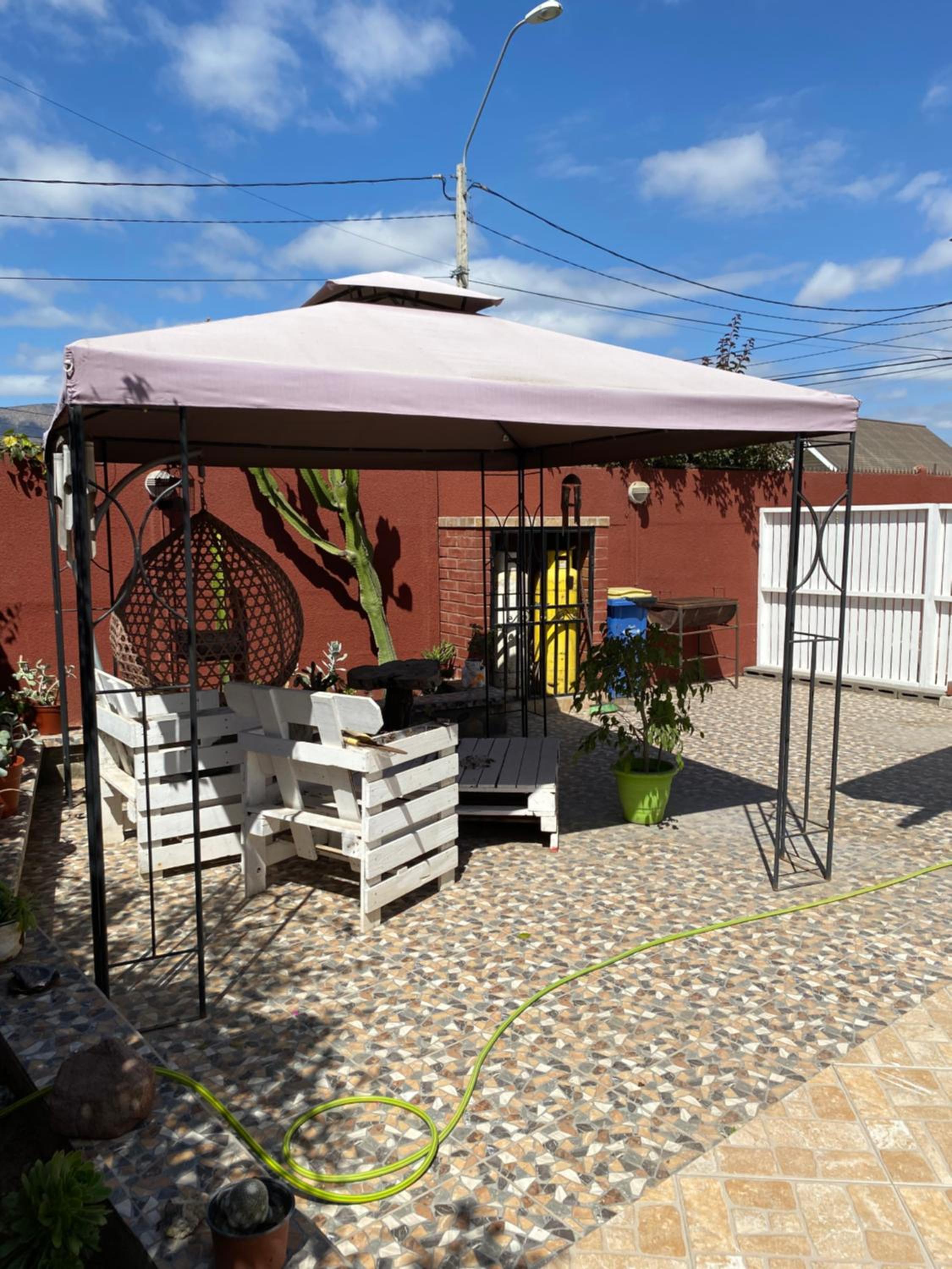 Comoda y amplia casa en sector residencial