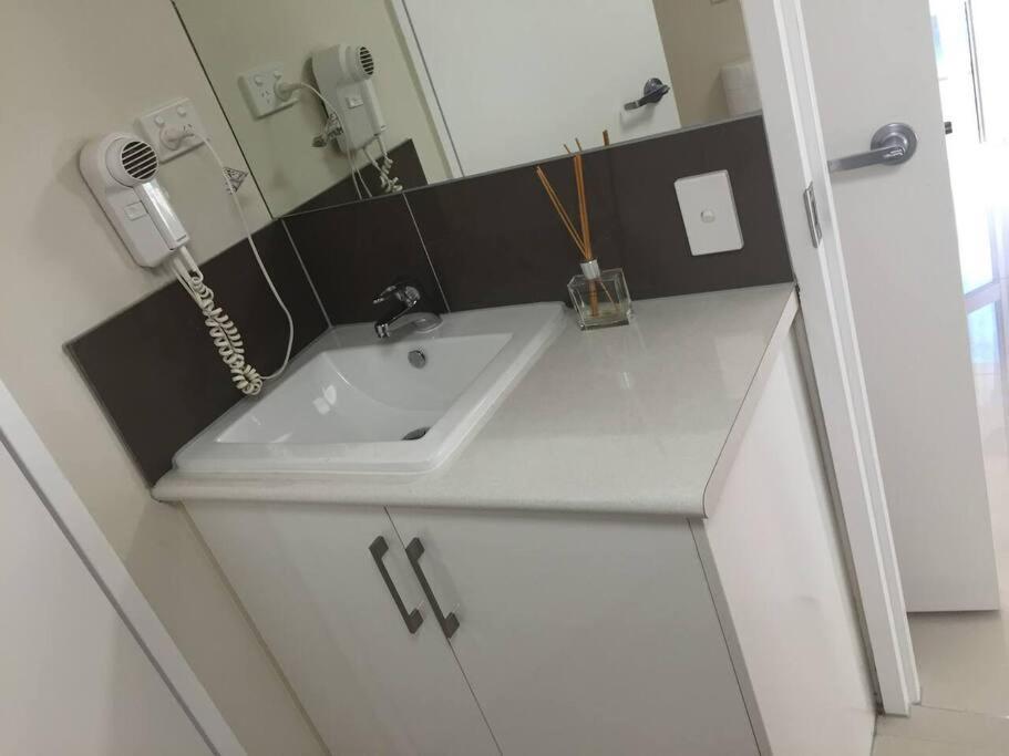 Central Mooloolaba Beachfront Apartment - Located in Sandcastles Resort
