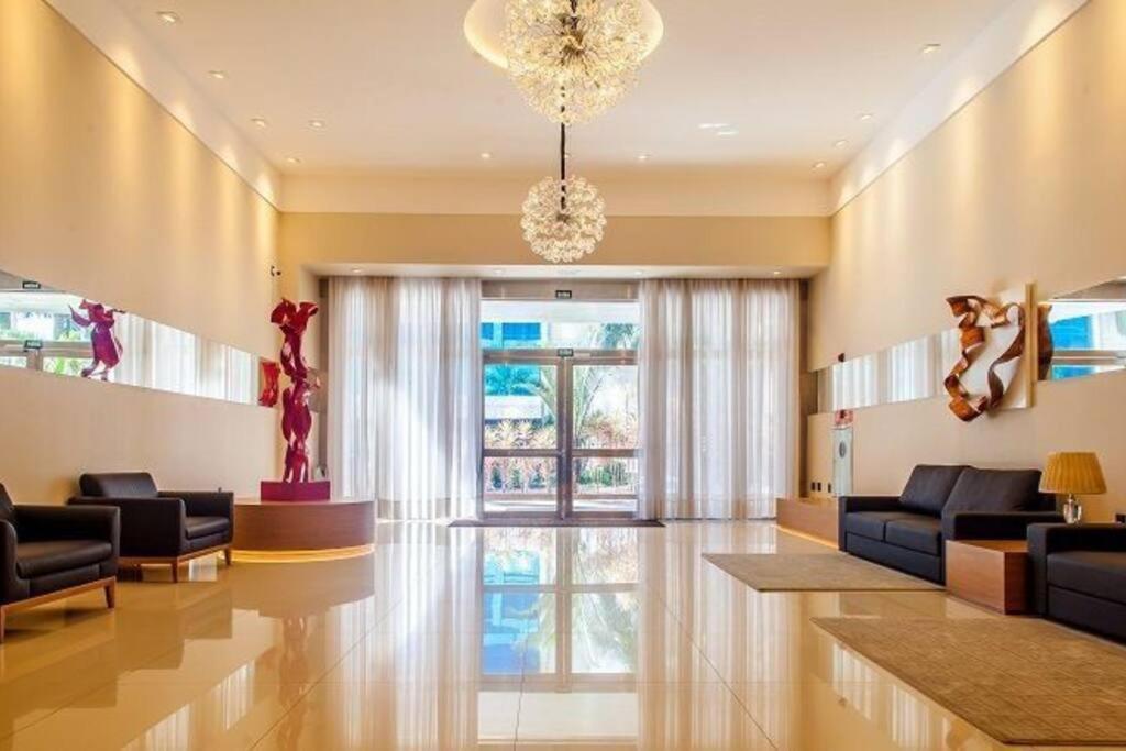 Apartamento 01 quadra da praia - LUXO Praiamar Residence