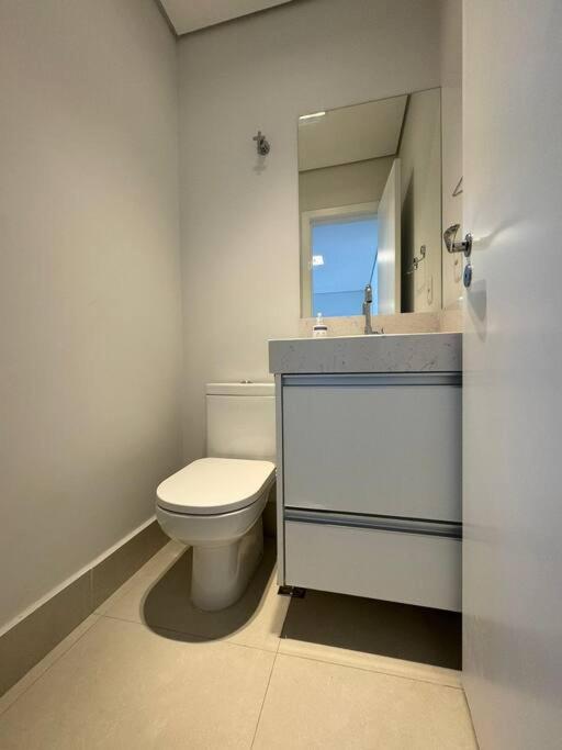 Apartamento 01 quadra da praia - LUXO Praiamar Residence
