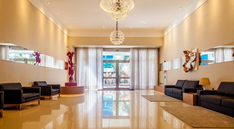 Apartamento 01 quadra da praia - LUXO Praiamar Residence