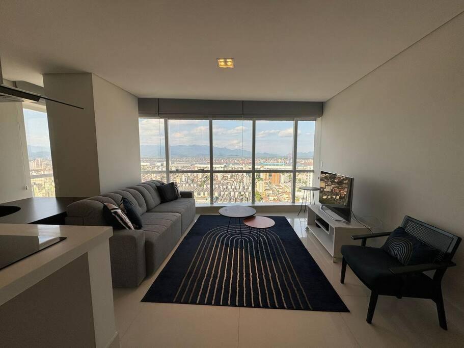 Apartamento 01 quadra da praia - LUXO Praiamar Residence