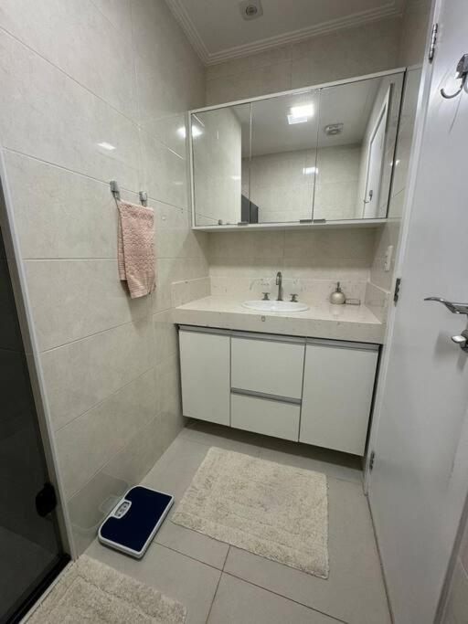 Apartamento 01 quadra da praia - LUXO Praiamar Residence