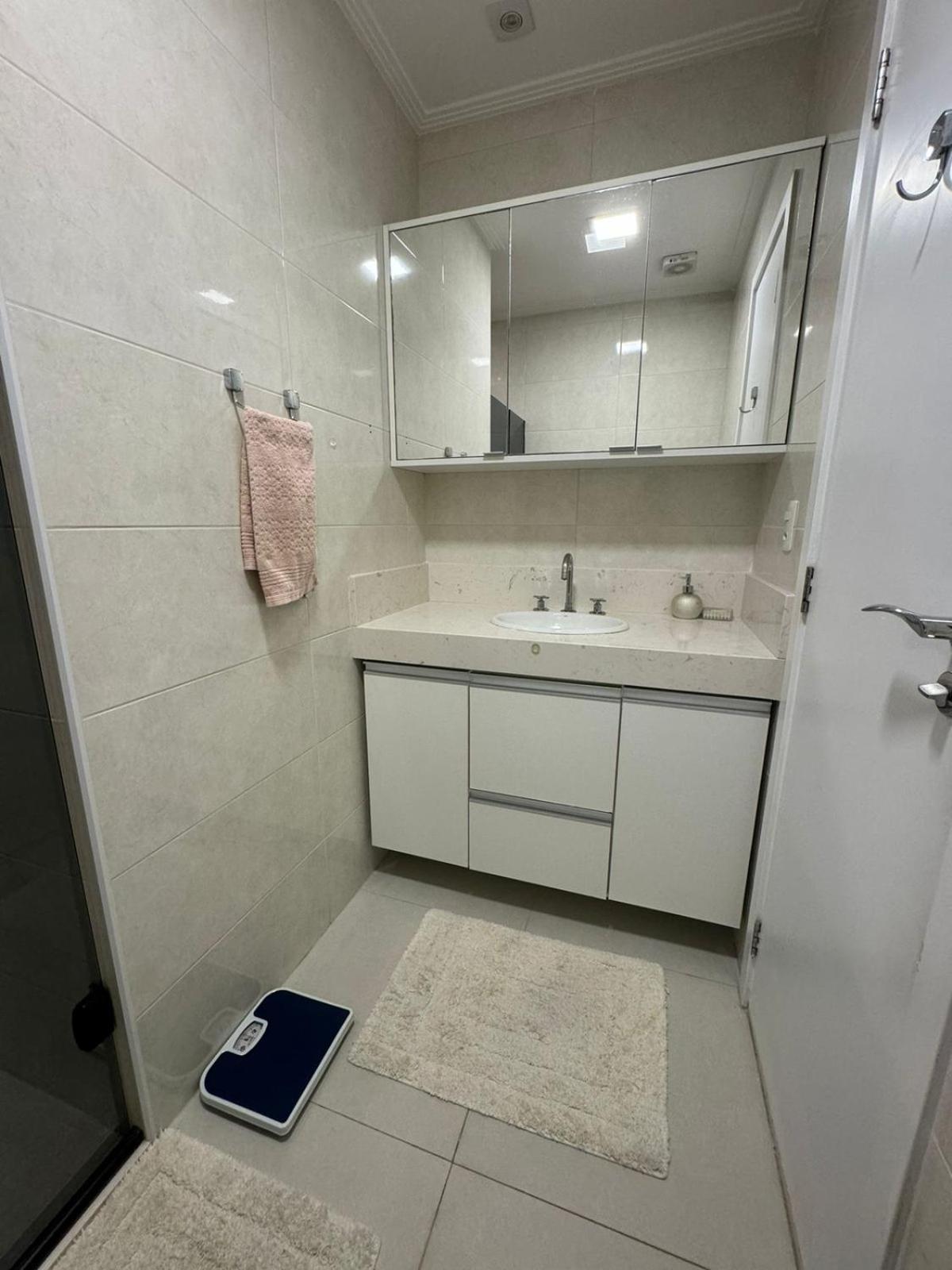 Apartamento 01 quadra da praia - LUXO Praiamar Residence