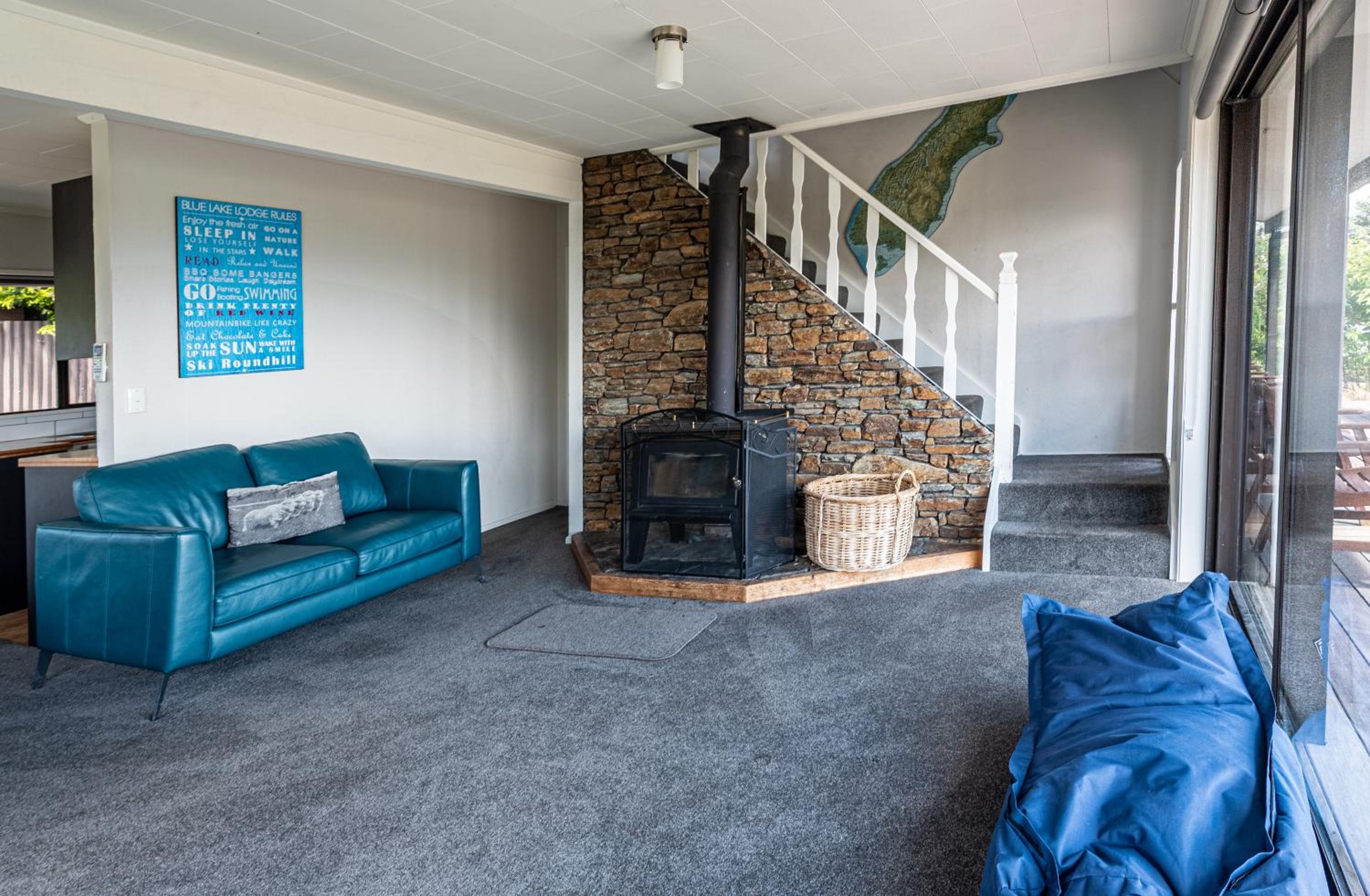 Blue Lake Lodge - Lake Tekapo view 3
