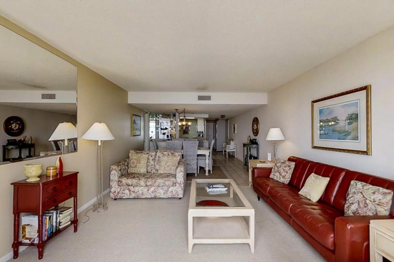 Island Club of Hilton Head by TS