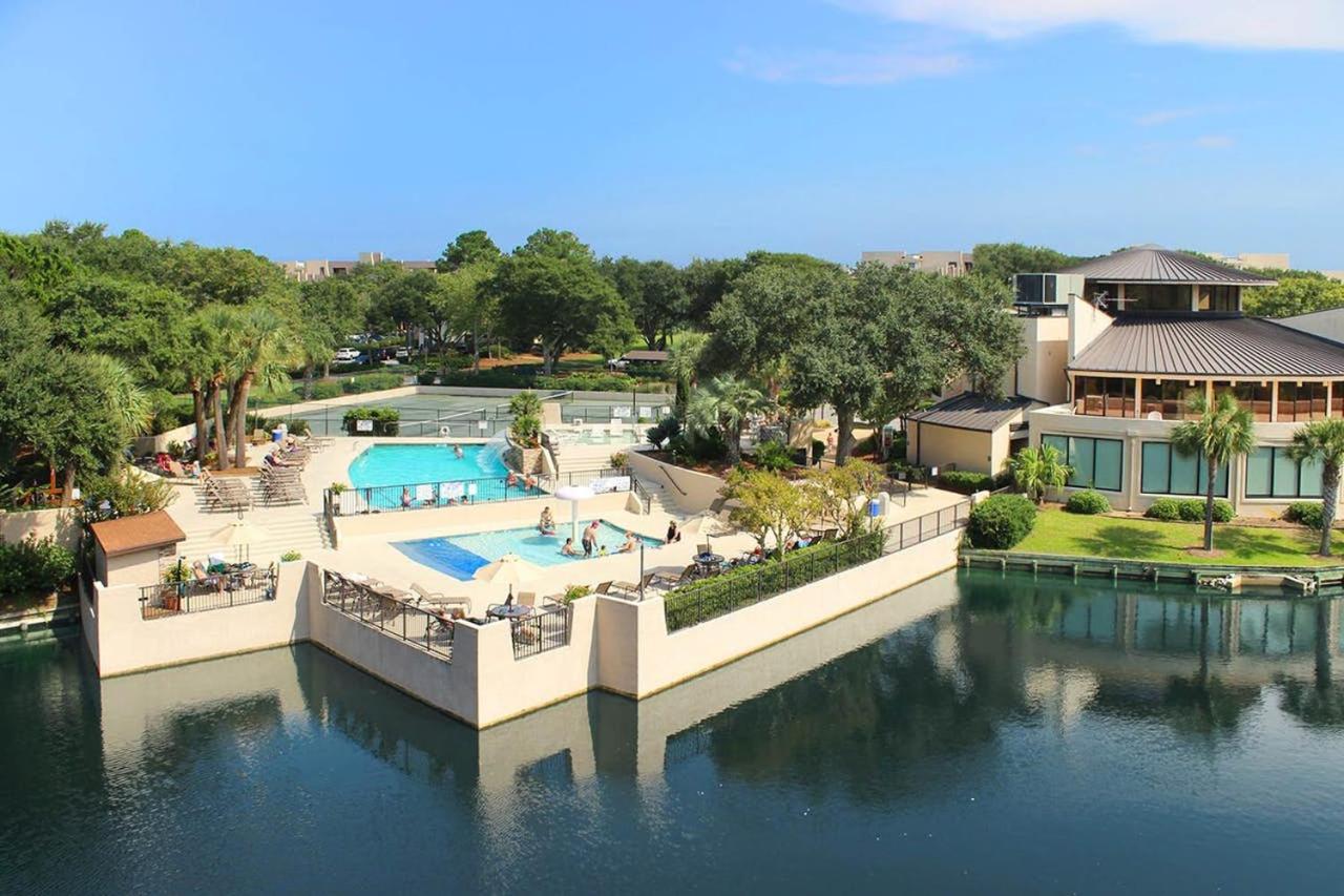 Island Club of Hilton Head by TS