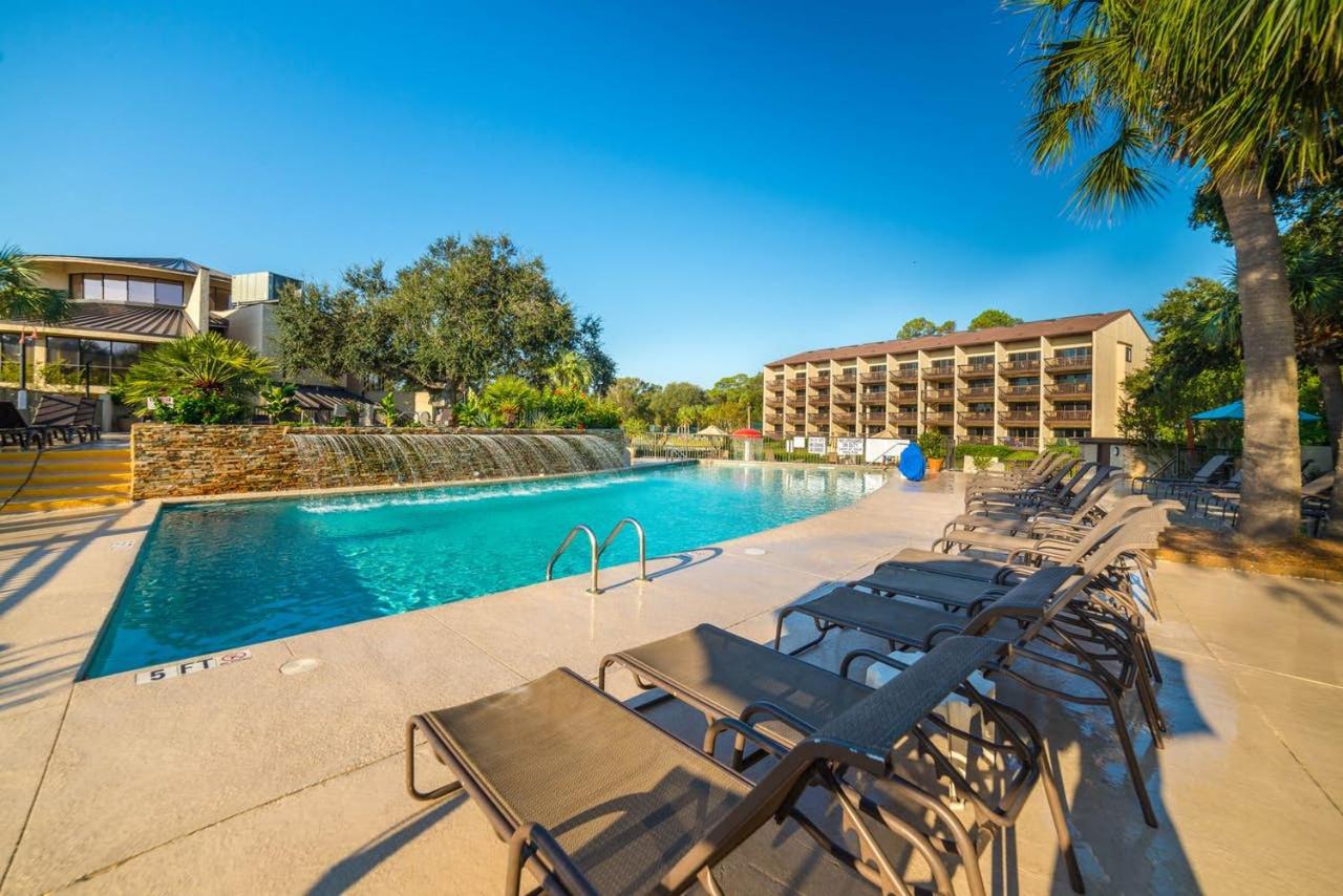 Island Club of Hilton Head by TS