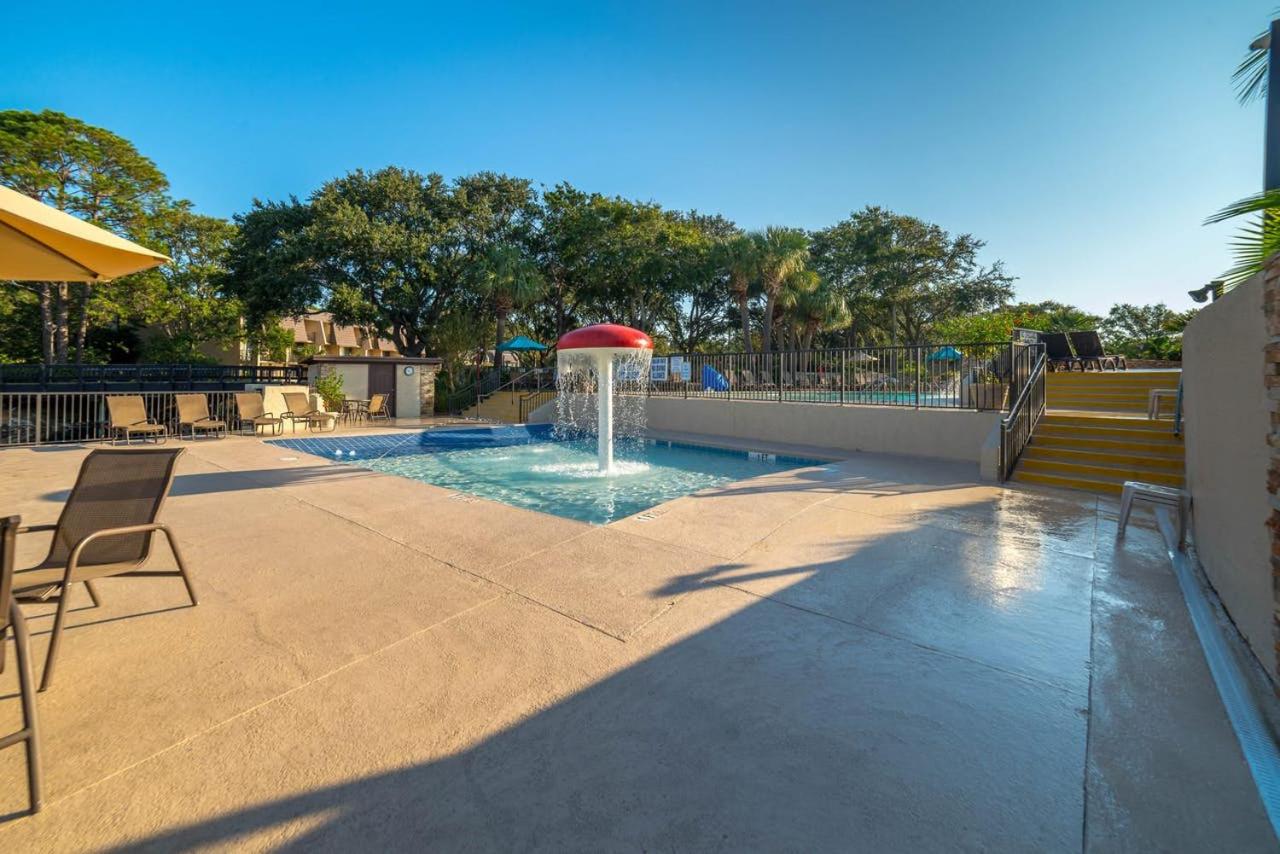 Island Club of Hilton Head by TS