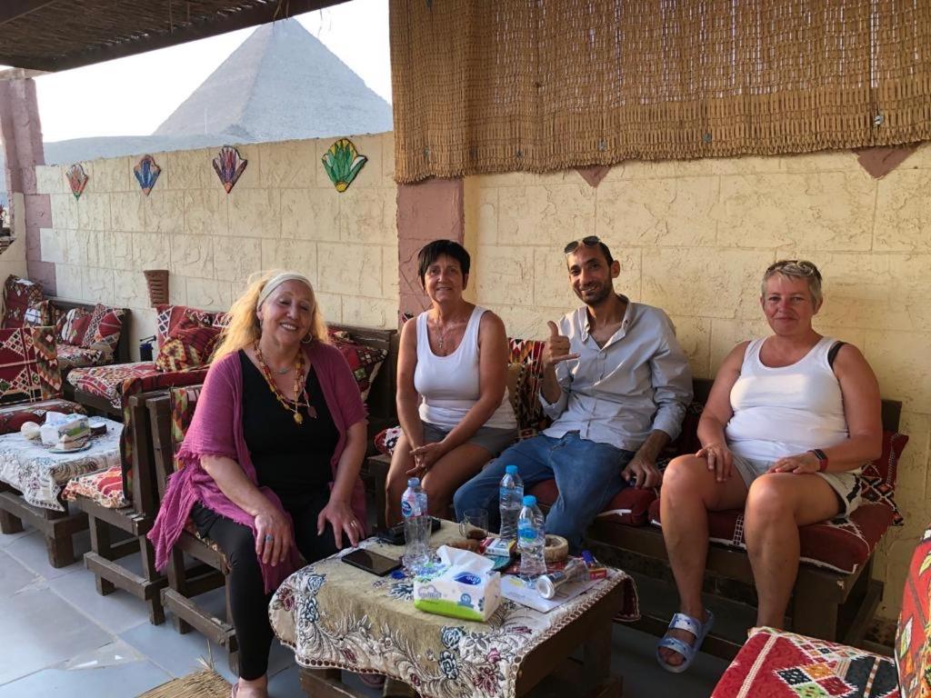 Pyramids Lounge Guest House