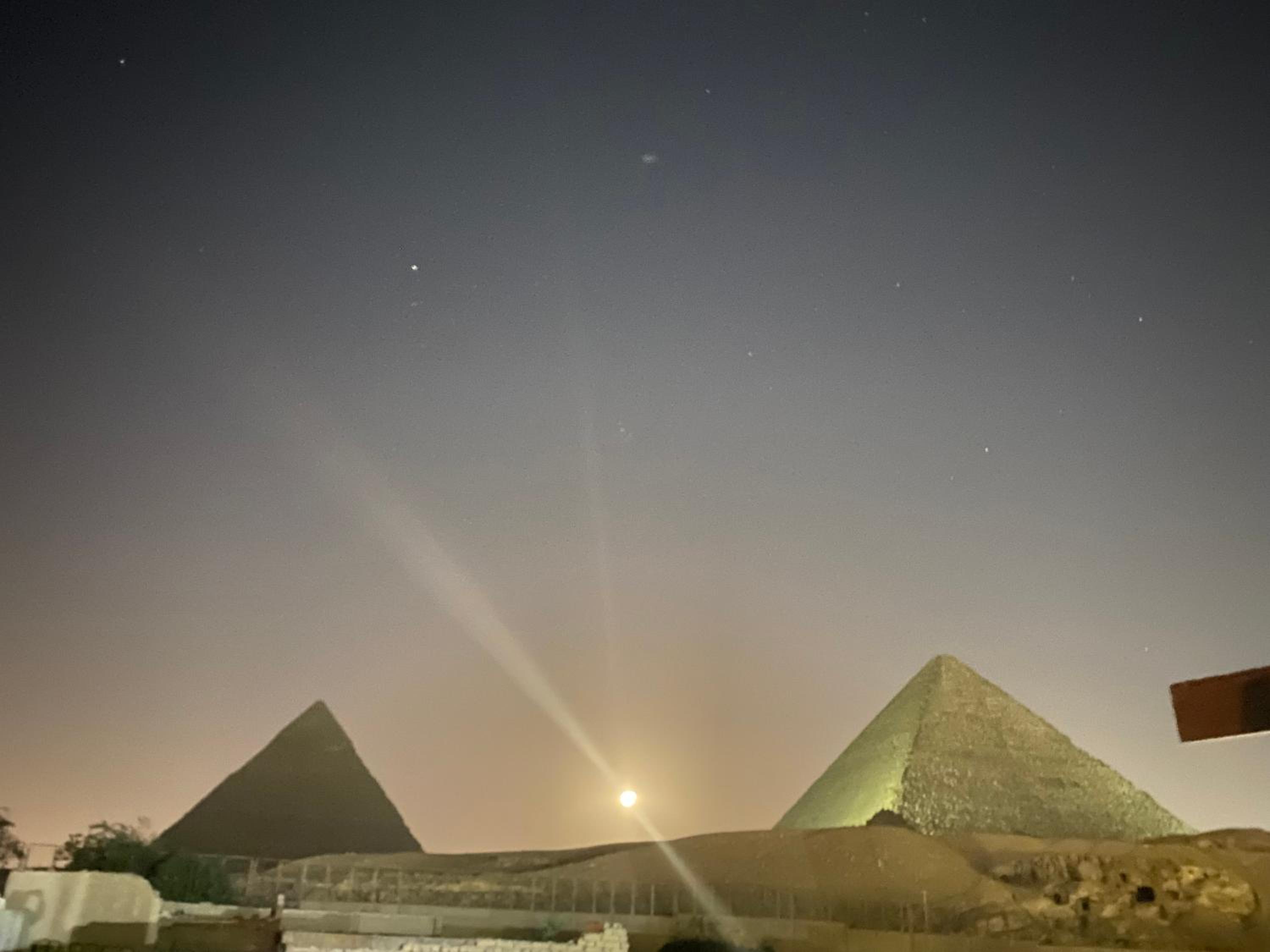 Pyramids Lounge Guest House