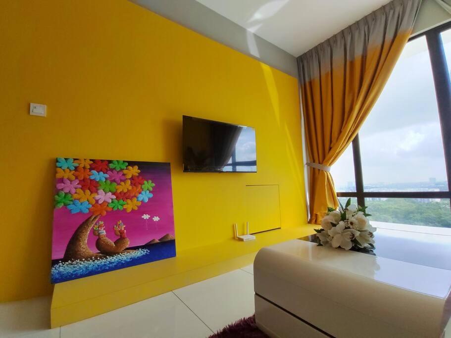 Southkey Mosaic 3BR, 1-7Pax Mid Valley View