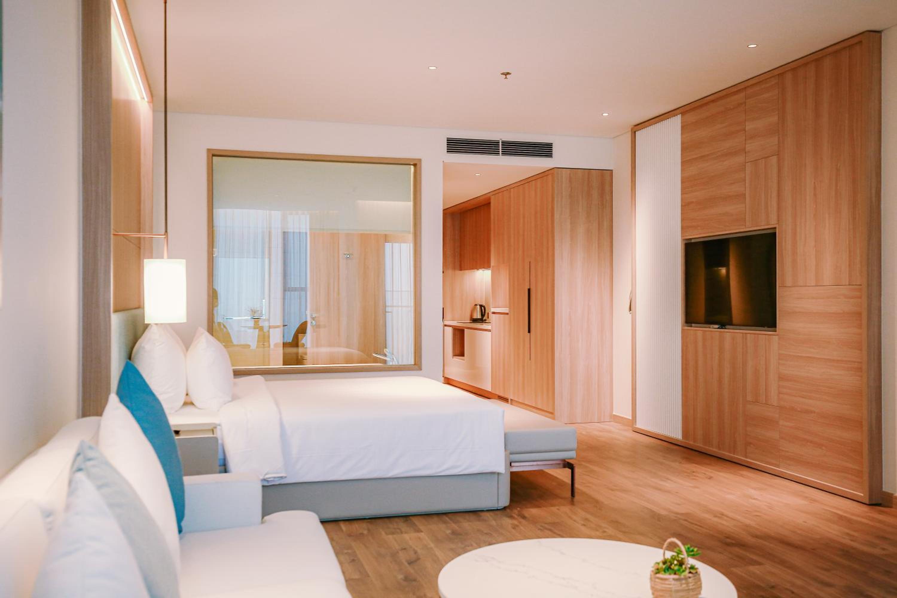 Ha Long Bay A La Carte Apartment By The O Residence view 4