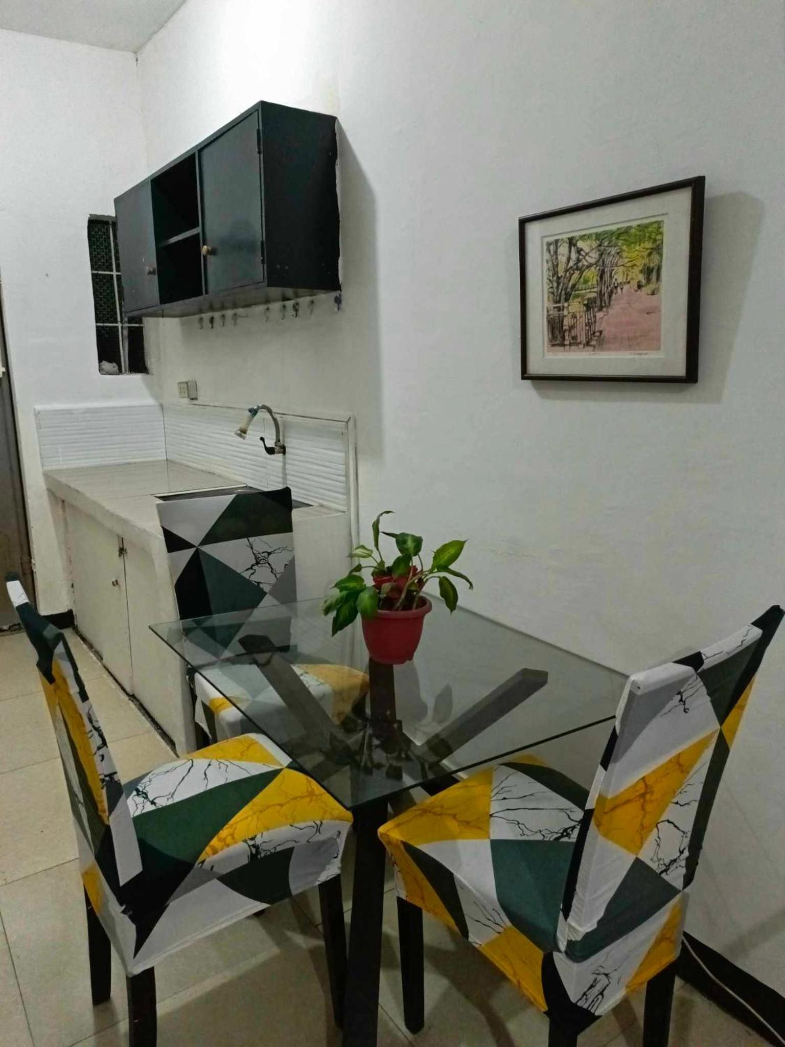 1BR or 2BR Staycation in Quezon City 2 view 4