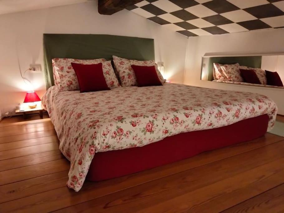 Spirit in the sky, a tiny house on the hills view 3