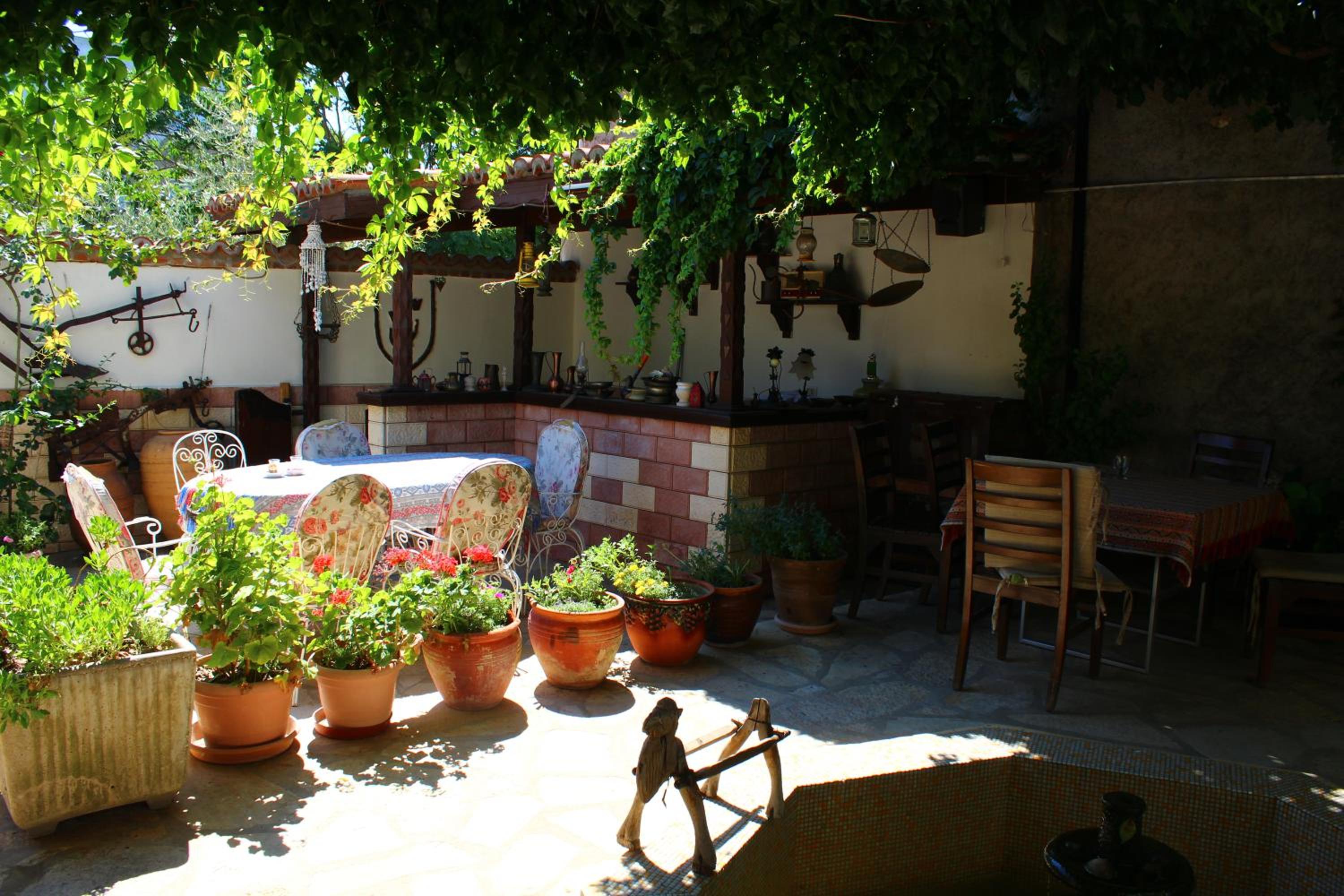 Tuncay Pension