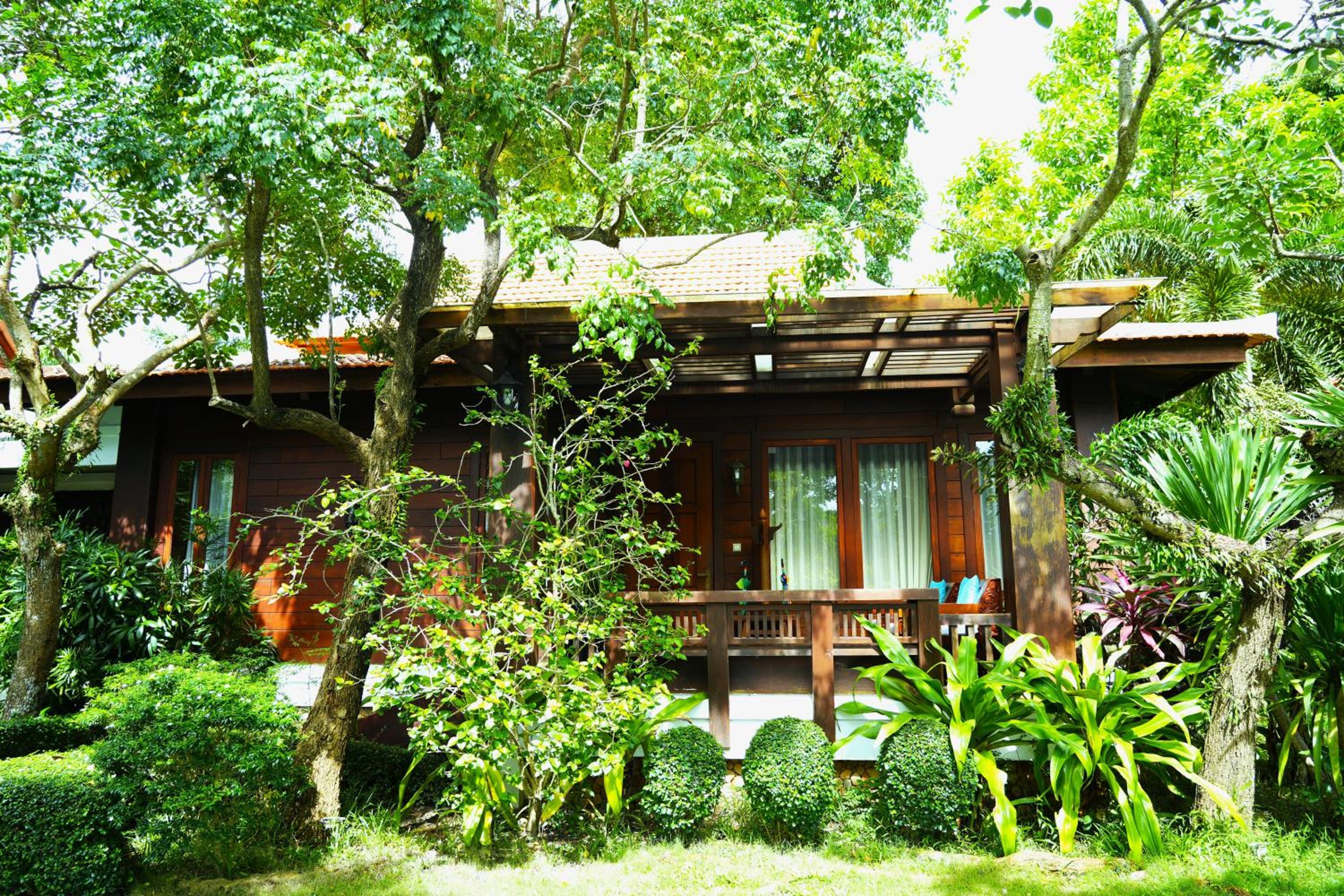 Try Palace Resort Kep