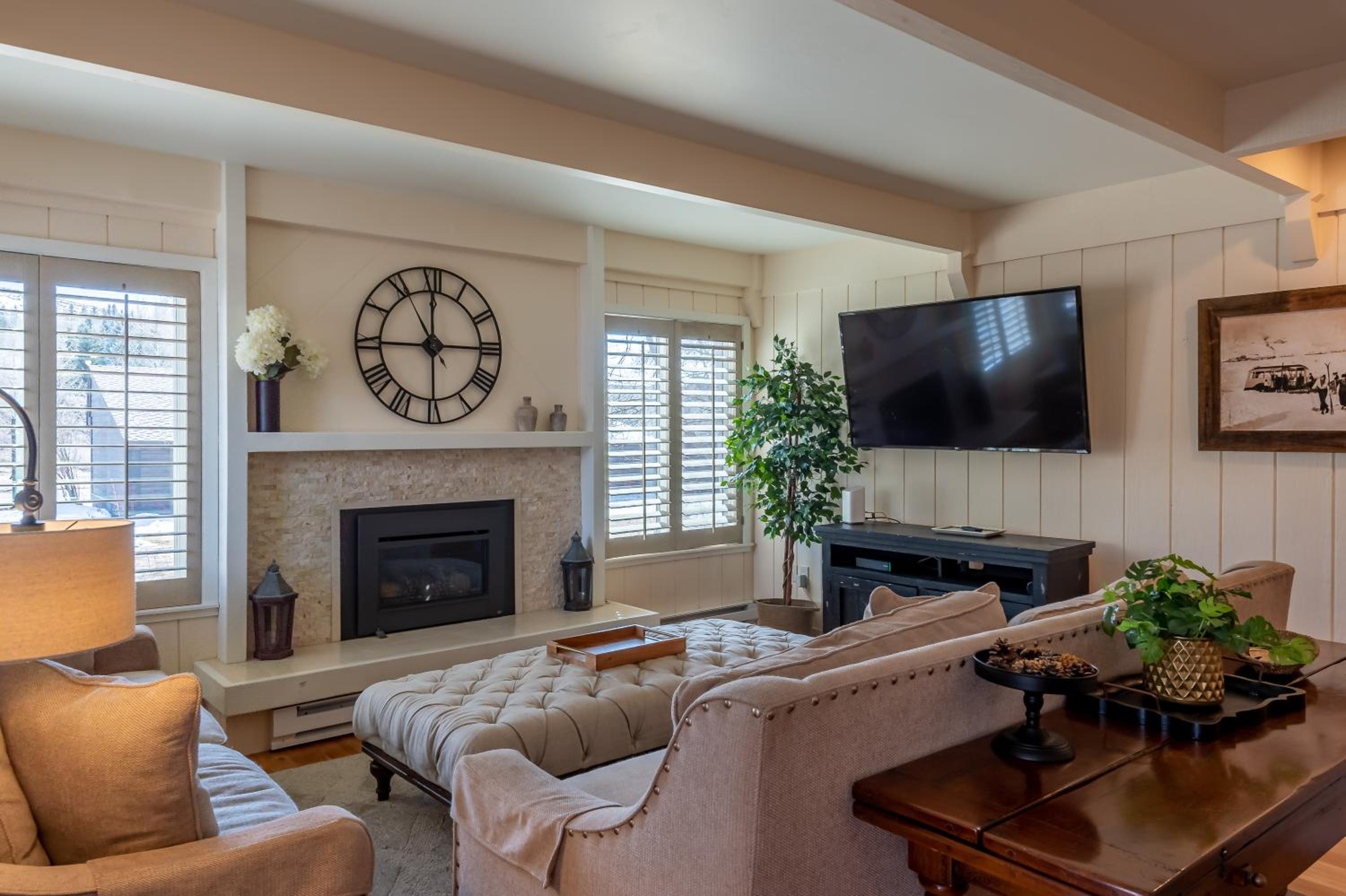 Ketchum Vacations - Creekside Condo 1337 - Property Image 1