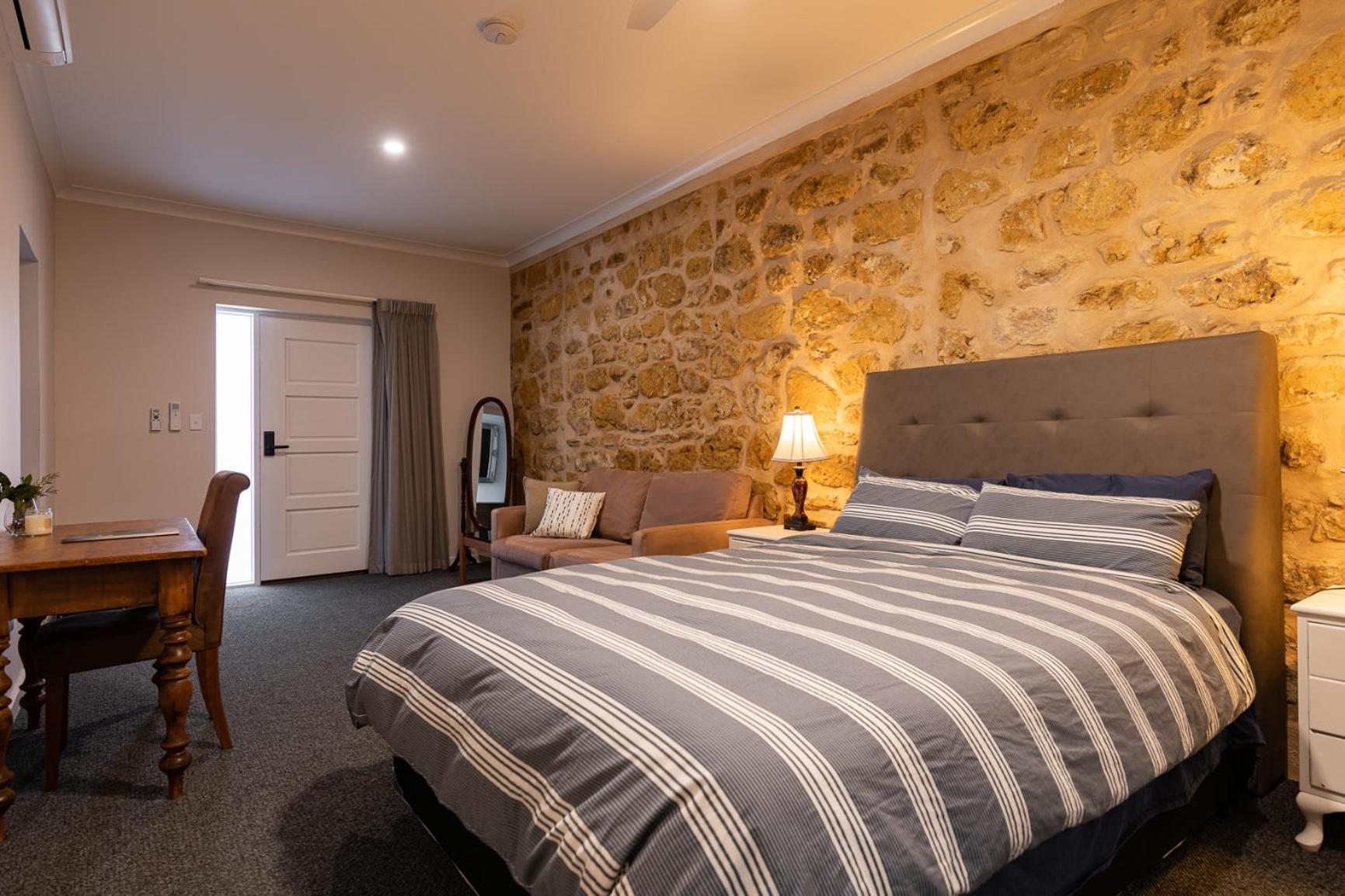 Villa Firestone, formally Harbour Mannum view 4