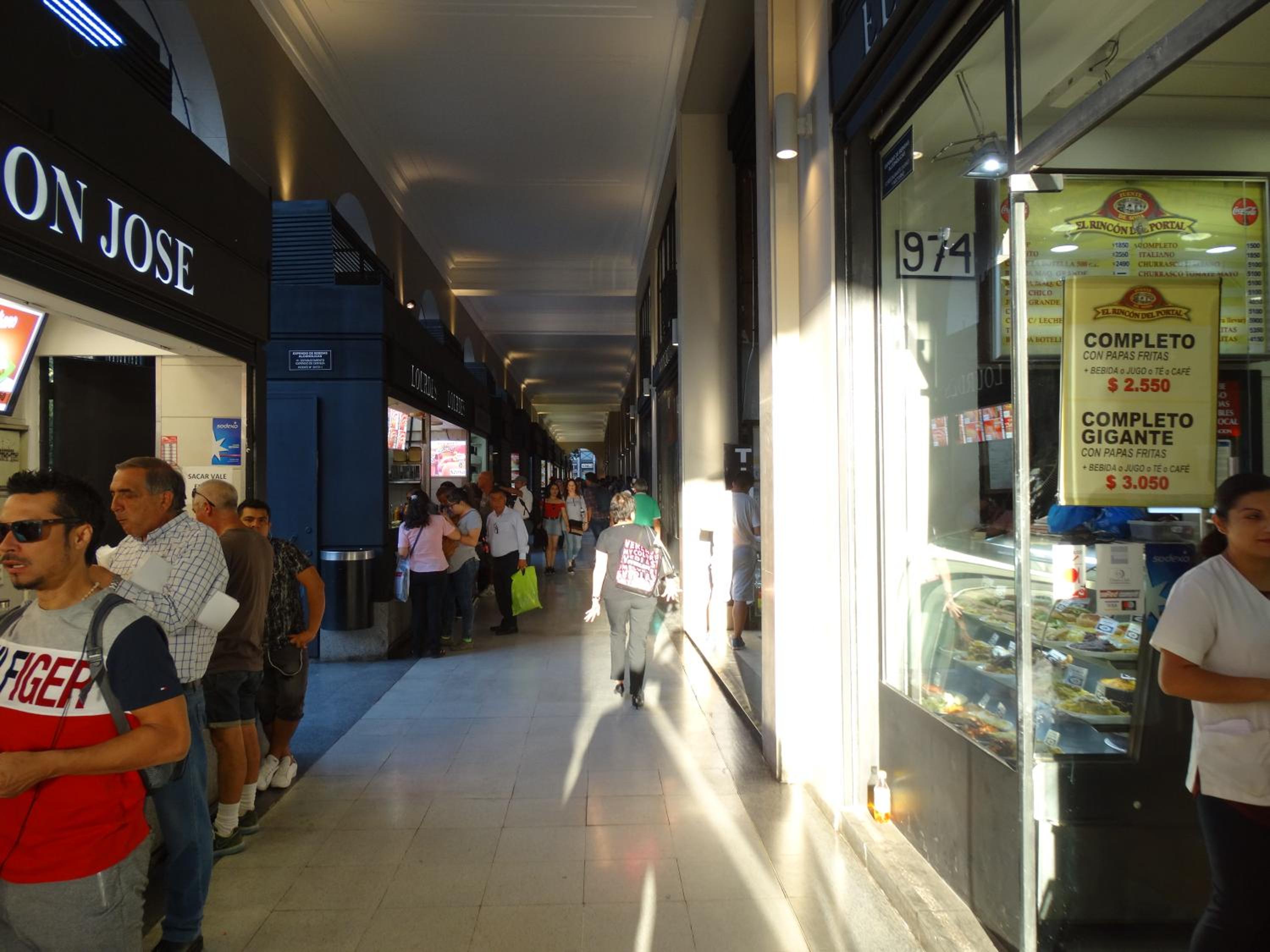 Depto metro Santa Ana 8 (2 dormitorios)