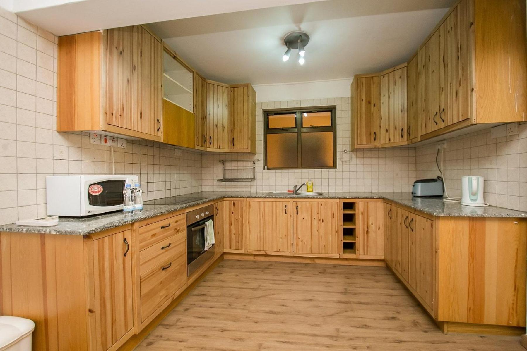 Cozy Sarit Apartment