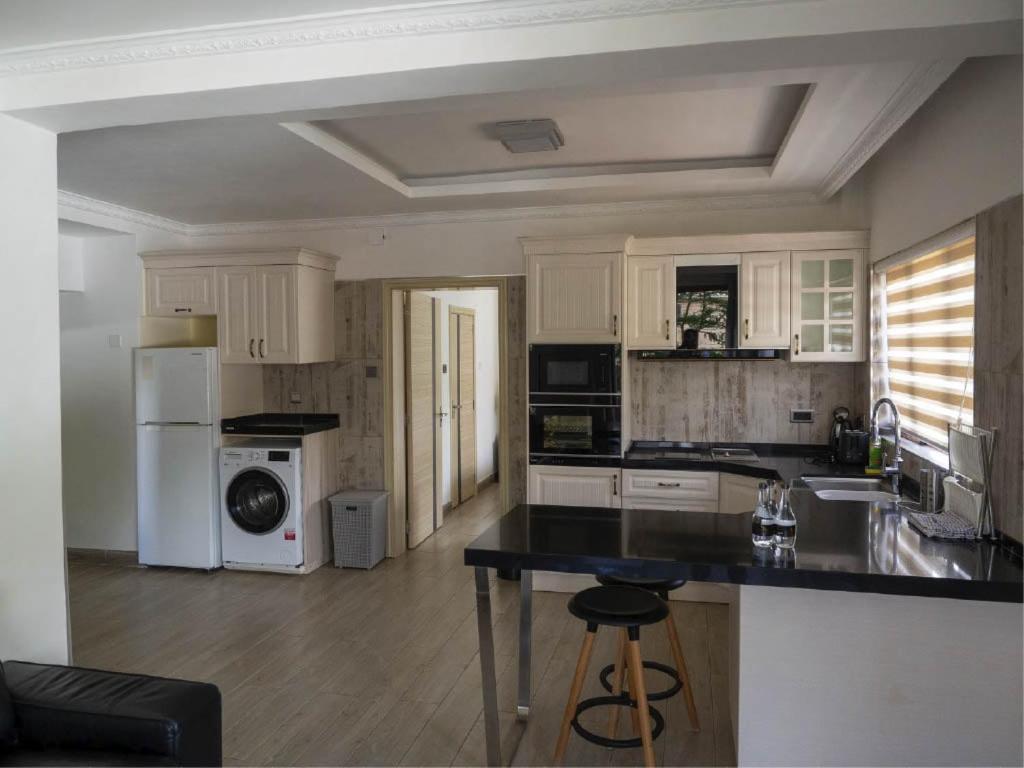Cozy Sarit Apartment