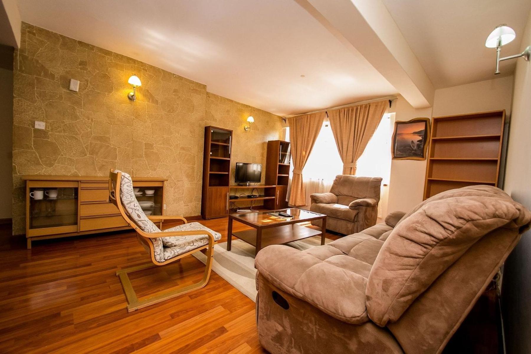 Cozy Sarit Apartment