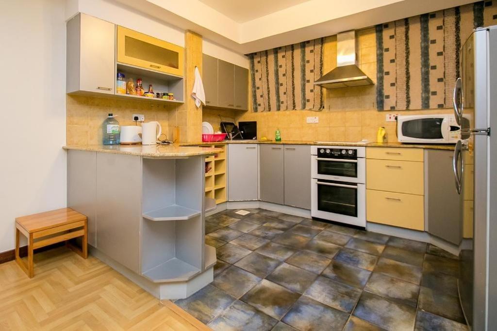 Cozy Sarit Apartment
