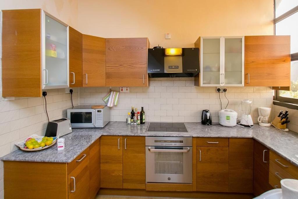 Cozy Sarit Apartment