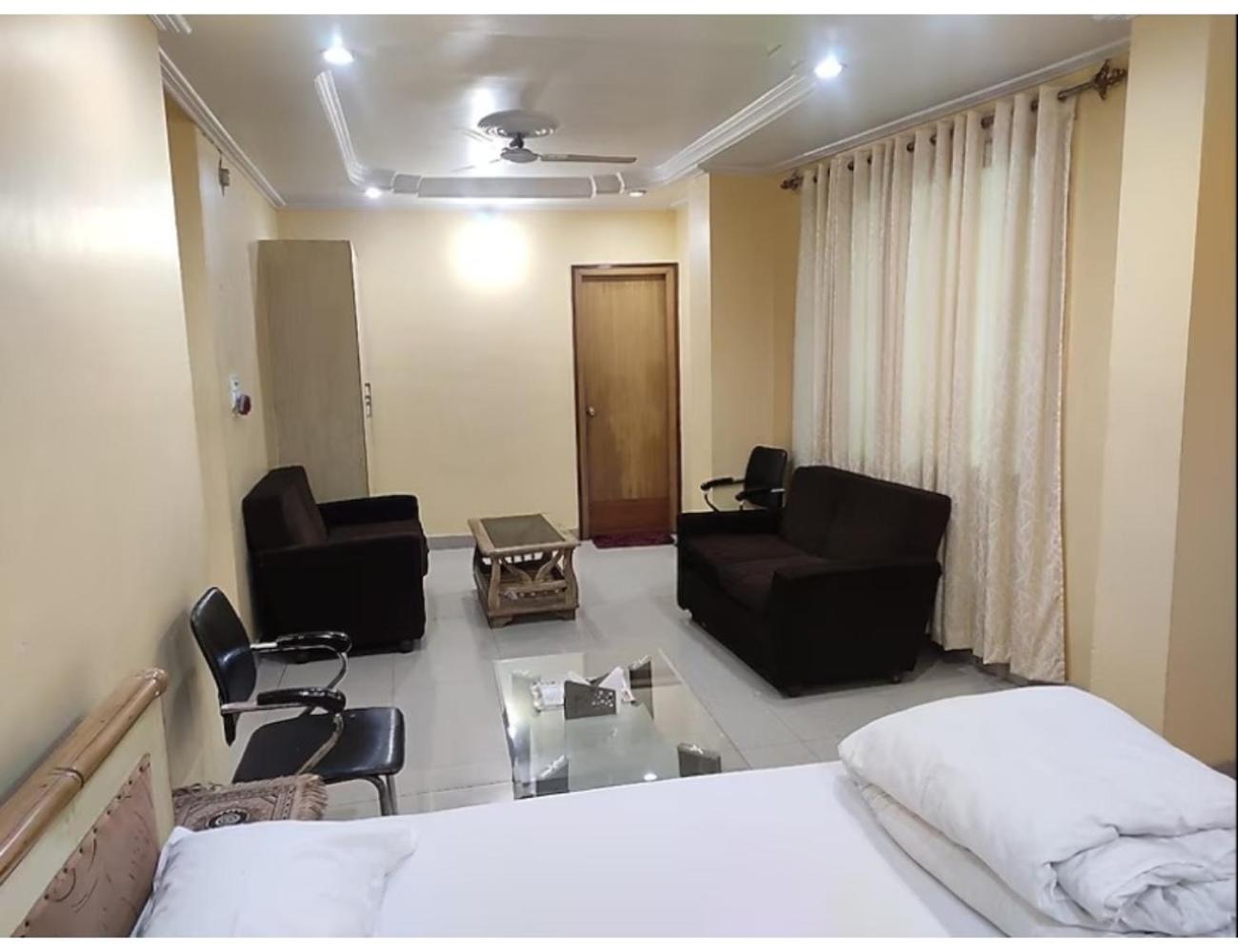 Hotel Gharana, Gaya