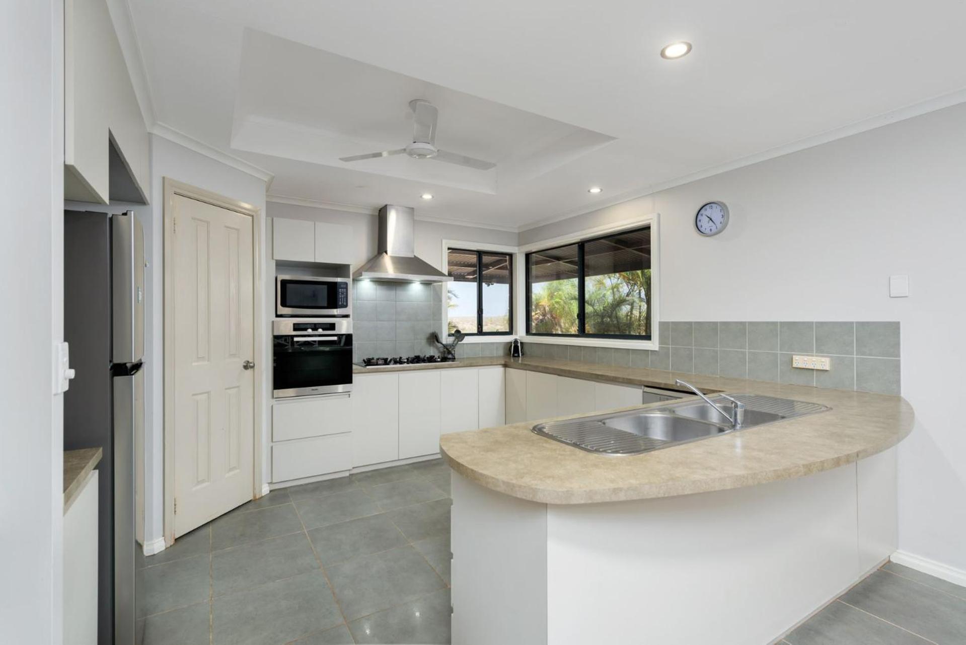 79 Nimitz Street - Pool and Pet Friendly