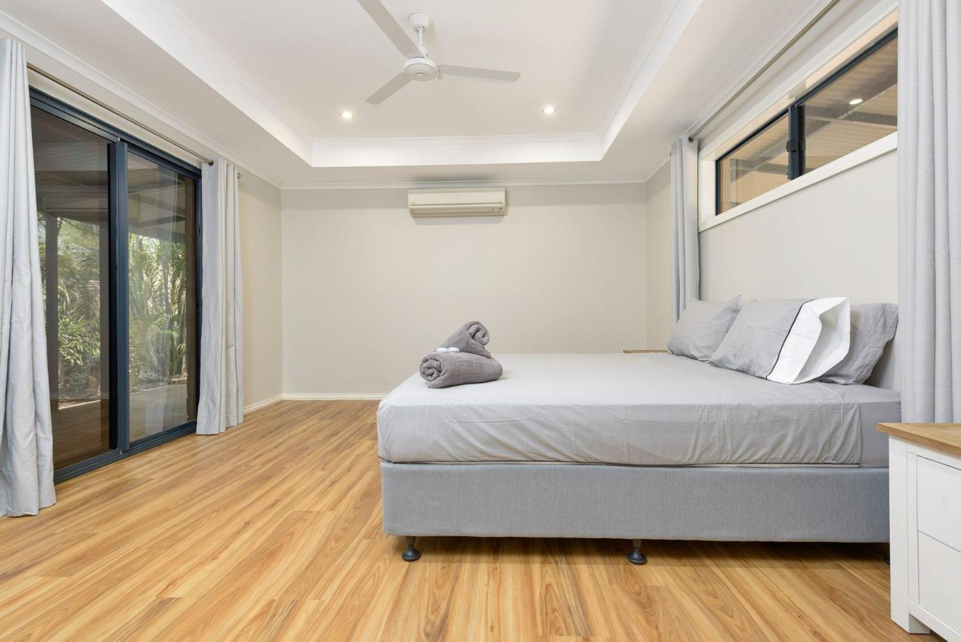 79 Nimitz Street - Pool and Pet Friendly