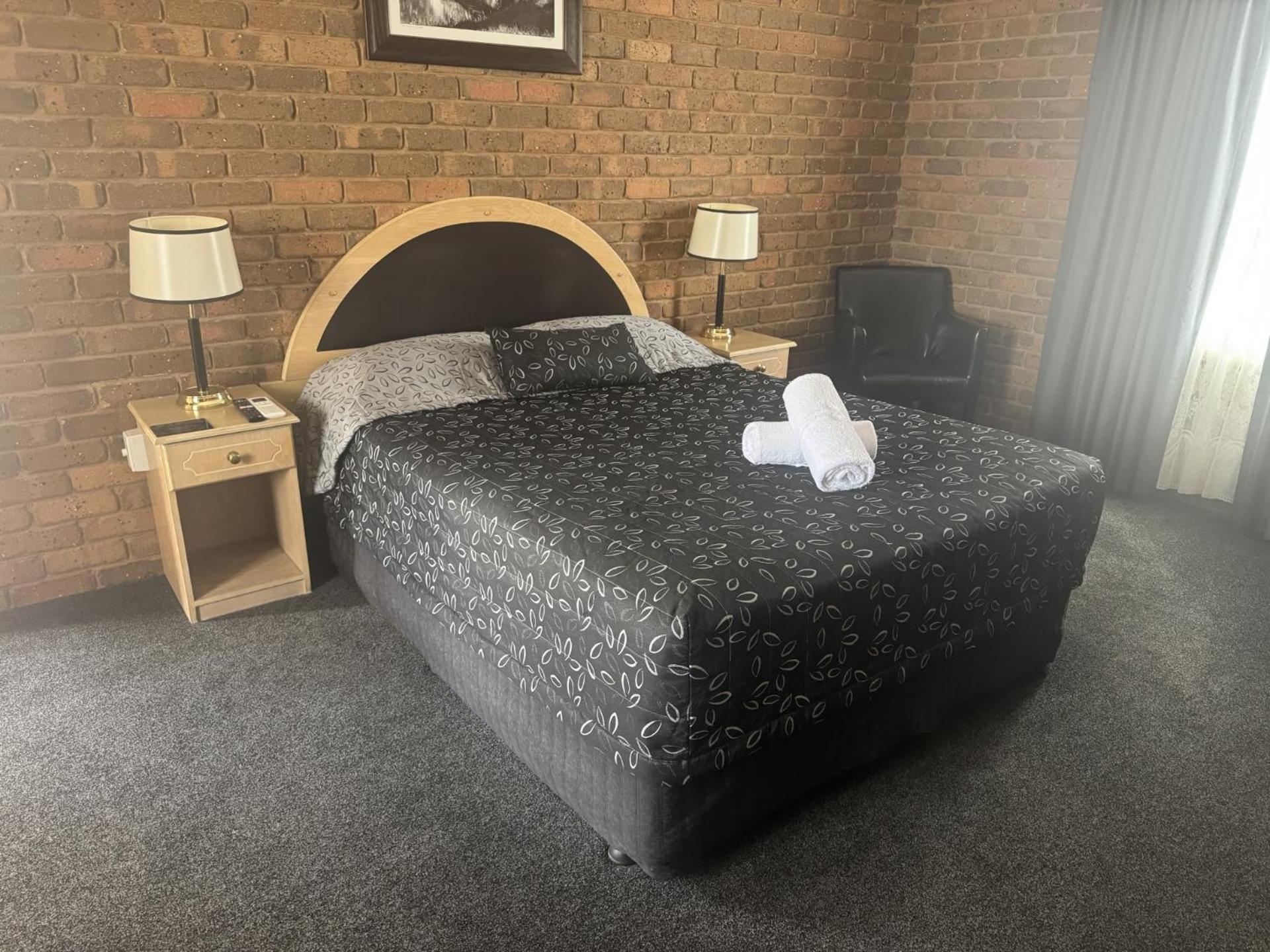 Charles sturt motor inn
